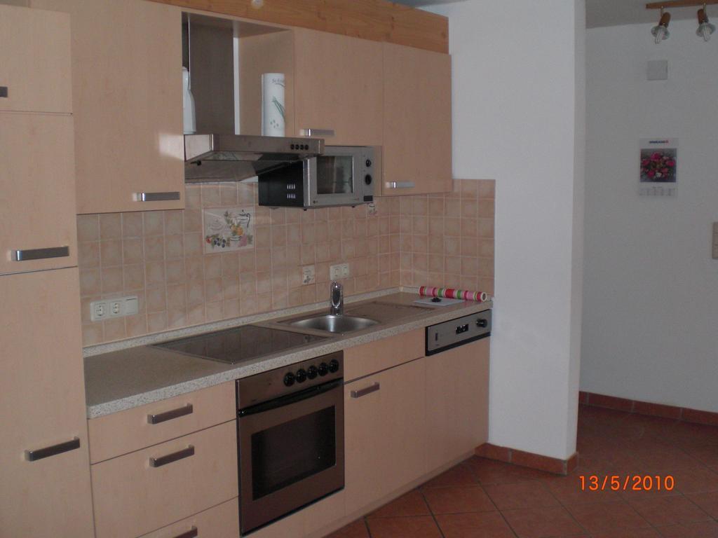 Familien-Bauernhof-Berghammer Rotta Стая снимка